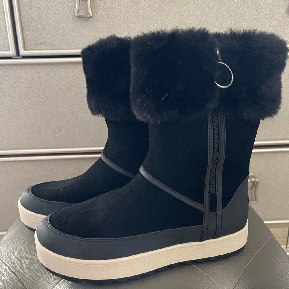 Koolaburra by Ugg boots
